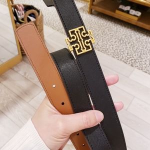 NWT!!! TORYBURCH REVERSIBLE BRITTEN LOGO BELT (black/brown)